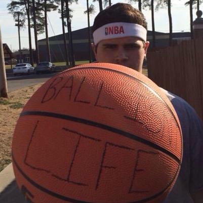 ballisntlifeinc's profile picture. Definitely not the best on the court, but definitely not the worst.