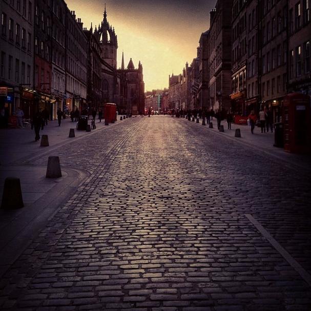 To encourage discussion and publicity of #coworking spaces and opportunities in and around #Edinburgh.