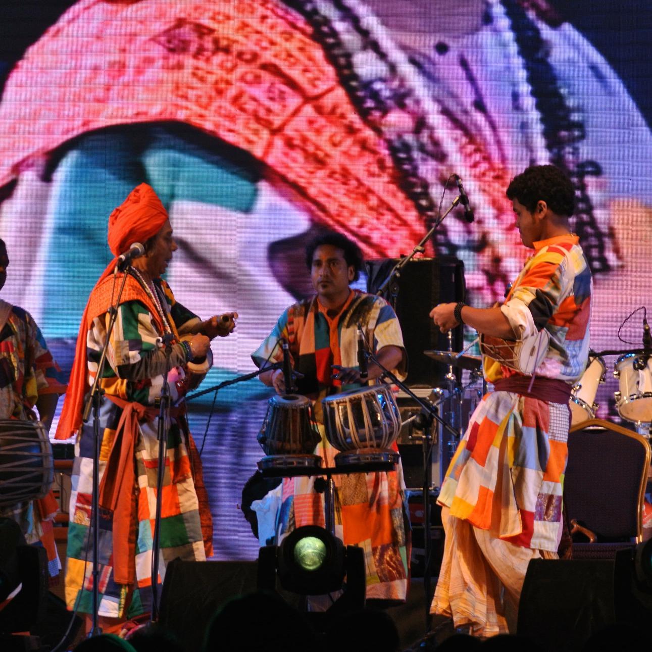 Baulsamrat Padmashree Pt. Purna Das Baul,is one of the true folk heroes from India. He was born on 18th March,1933. He has traveled around the Globe to perform.