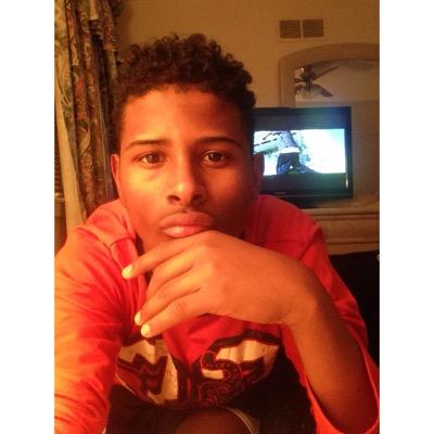 kvngmari01's profile picture. 