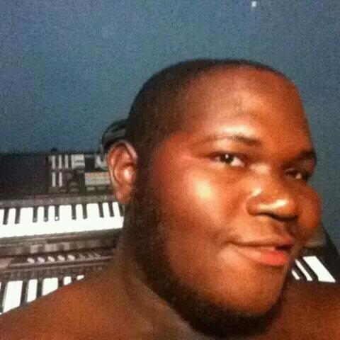 Im Selby im a songwriter music is m h thing hmu 478-718-5423 if u wanna talk ok thanks