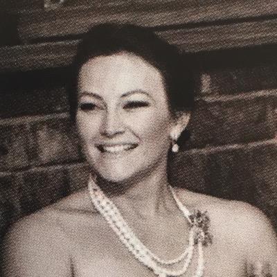 Writer, editor, proofreader, artist and illustrator. Geeking out on words since . . . well it started long ago and only got more intense with time.