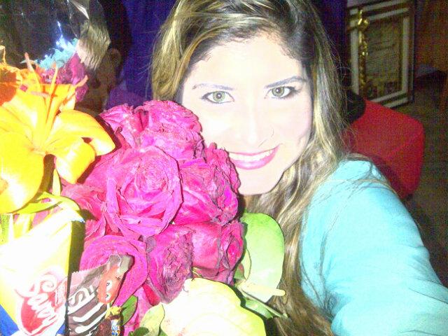 La Vida es hermosa y Maravillosa... Uno no puede perder el tiempo sufriendo. Seamos felices y dar gracias a Dios por lo bueno y lo malo♥.♥