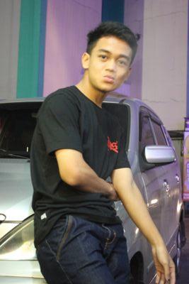 my name is arsal alawi, lahir di tasikmalaya tanggal 14 bulann februari
I love mother
and 
thailookstyle
