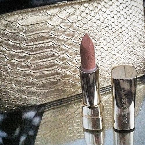 BeautyBloggette's profile picture. #beauty #bbloggers #bblogger #beautynews #beautytrends #beautytips #makeuptips #makeup #hairtips #hair #skincare #instabeauty #beautyful