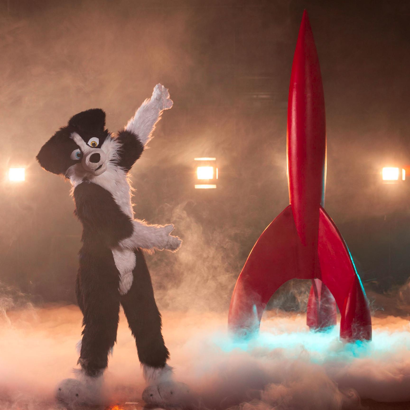 Welcome to the official twitter feed from the ConFuzzled photography department. ConFuzzled is the UK's largest furry convention.
