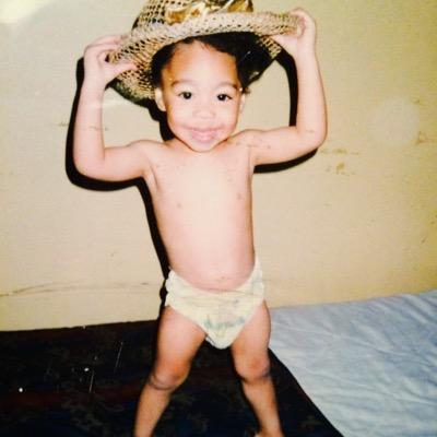 JessieJaee's profile picture. 