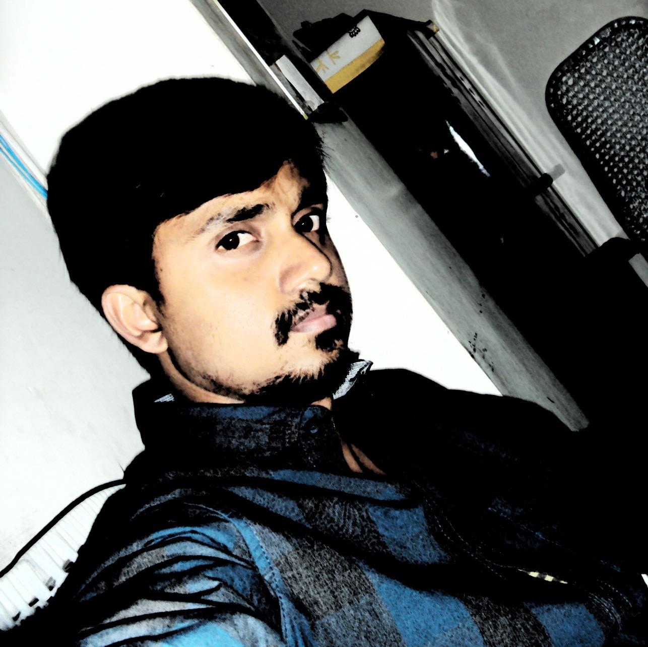 diluxshant's profile picture. 