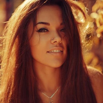 I follow pretty girls and boys ;) x
FOLLOWING BACK RIGHT NOW SO FOLLOW ME
