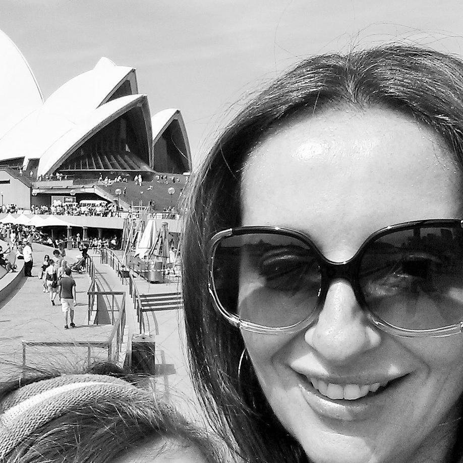 Loves outdoors, great people, humour, travelling & keeping fit. Author of Unsimply Life.
http://t.co/qdCMXoycAY