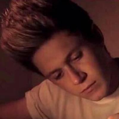 this is a free follow acount please don't follow this one but @NiallStarHoran thank you ilu