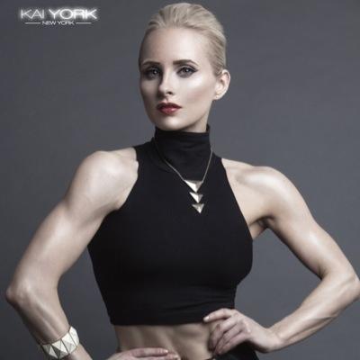 Hair & MU Artist, ReebokONE Ambassador, Dymatize Athlete, Trainer