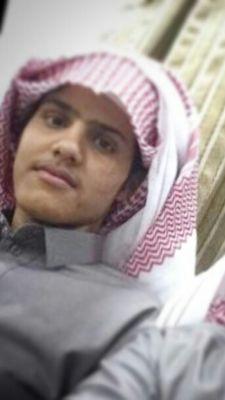 ‏هاذي هي الدنيا وهاذي هي الناس ¤ غلطان من علق هقاويه فيها