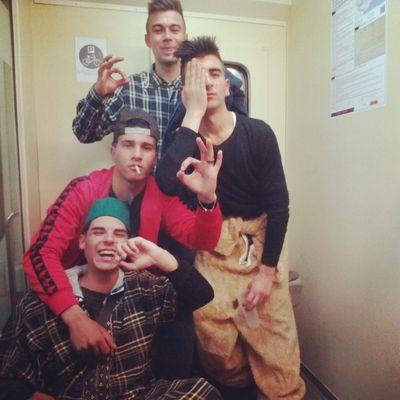 benavent95's profile picture. Don't worry be happy
wash: 667477617