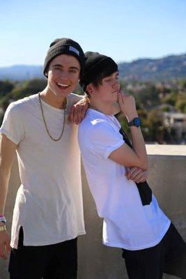Hi I'm the future wife of @WeeklyChris and @CrawfordCollins. I'm not a slut, I am a dedicated wife of two. Tysm.