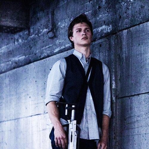 calebprior_MD's profile picture. Hermano de Beatrice Prior.             Enamorado de Susan Black.