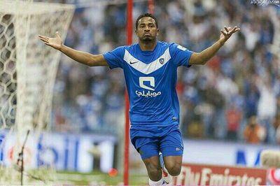 abdulrhman_140's profile picture. ‏ لـو غـاب مـن تهـوى آنـا آقـول لـو غـاب
تنســى مــــع الايـــام ولا آنـــت مثلـــي ؟