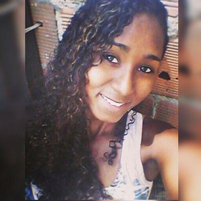 A Loucura é vizinha da mais cruel sensatez. Engulo a loucura porque ela me alucina calmamente シ