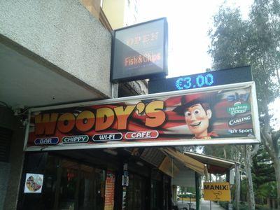 We are a family owned bar/chippy with a passion for good homemade food
and fairly priced drinks.