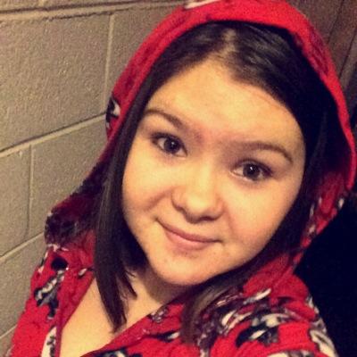I'm taken and I'm in the 9th grade!!! I go to sidebrook church.... im in a dance team at my church and church mean everything to me!!!