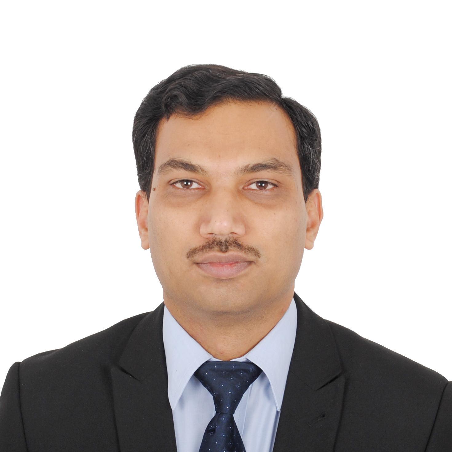 Marketing professional with significant experience in marketing and customer analytics.