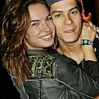 2 pessoas, 1 nome e 1 milhão de sentimentos! Assim é LuAr... Uma ETERNA magia que só quem é LuAr consegue entender!!! ♥ OFICIALIZADO @MBoury:17/10/2011