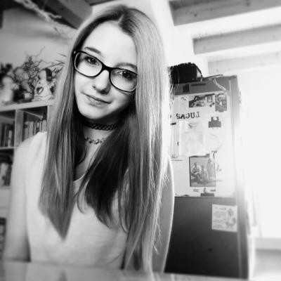 •13 •single ✌️ •directioner •youtube:Lisa wolf • instagram : lisa_mausal_060•
