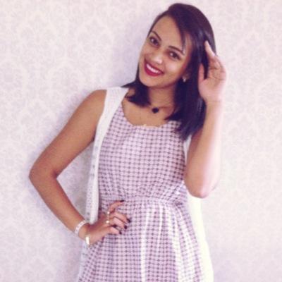 Imperfeita princesa feita de realeza.