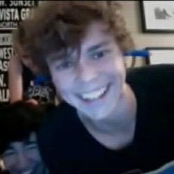 stuff ashton girls do