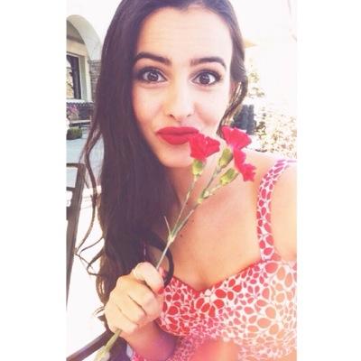 Hey! My name is Amber, I'm from Las Vegas & I LOVE CIMORELLI ♡ Lisa Cimorelli is my queen, my everything, I love her ♡ LISA FOLLOWED ME ON JUNE, 24TH 2014