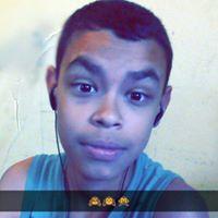 E a bonequinha tá de 4 mola,
Iraquiana dichava a marola,
É uma loira, outra morena,
Parando tudo na porta da escola.