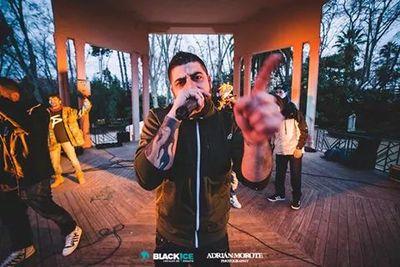 GorrionMb's profile picture. Las palabras pa las damas, los numeros pa las cuentas, la mano pa el amigo y pa el enemigo mierda!!