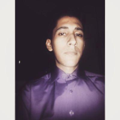 23a. Dándote buenas razones para no seguirme. Mi vida consiste en tener hambre o sueño. Amante del Fútbol. IG:idanfrosk  [PARODY / FAKE ACCOUNT]