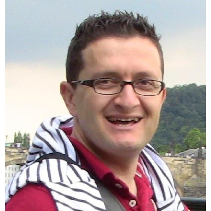 Professeur à l'Université de Bordeaux.