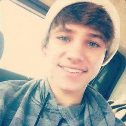 hey I'm 15 and I love my girlfriend @nashslays1 she's amazing and beautiful xxxx