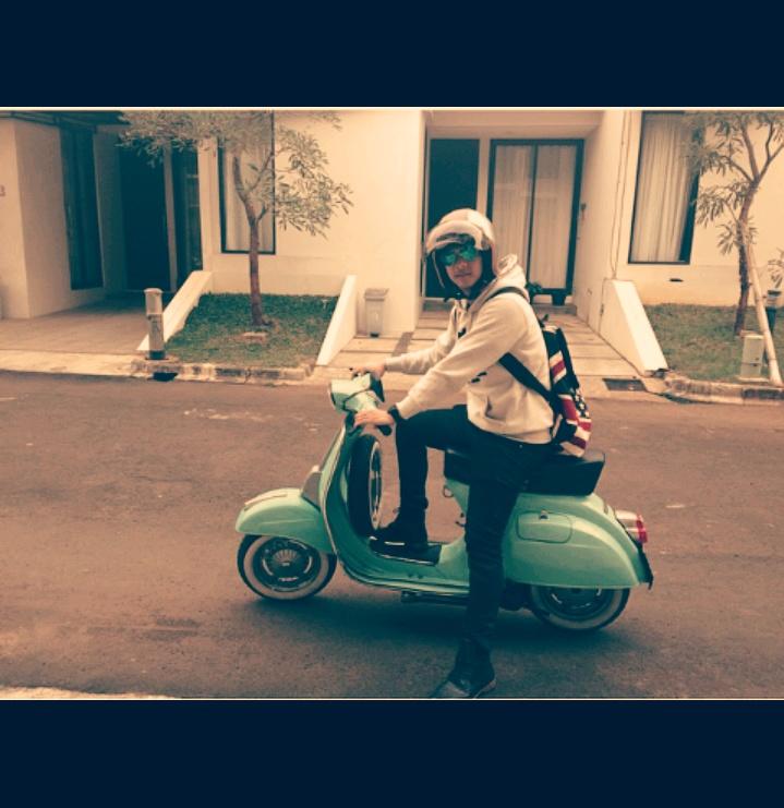 FB : al rasyid saputra INSTAGRAM,PATH,LINE : alrasyidsaputra MILANISTI || my VESPA is my JEJE