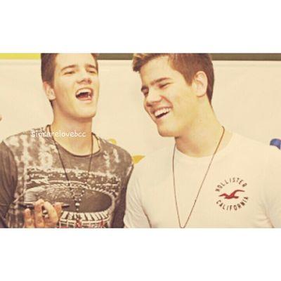nunca se esqueçam que eu estarei aqui até depois do fim.      08-06-13 ♥