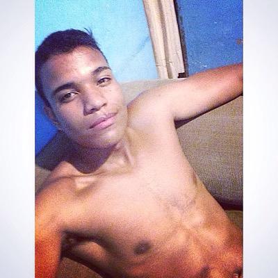 johnnyfariia's profile picture. 