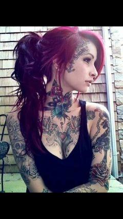 Todo lo que quieras ver sobre tatuajes y pircings, AQUI.