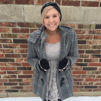 Lindseydiane94's profile picture. Worshipper of God | photographer | momma to my chocolate lab pup Cherokee | Environmental Science | Marine Biology | orca lover | shark girl |Evangel University