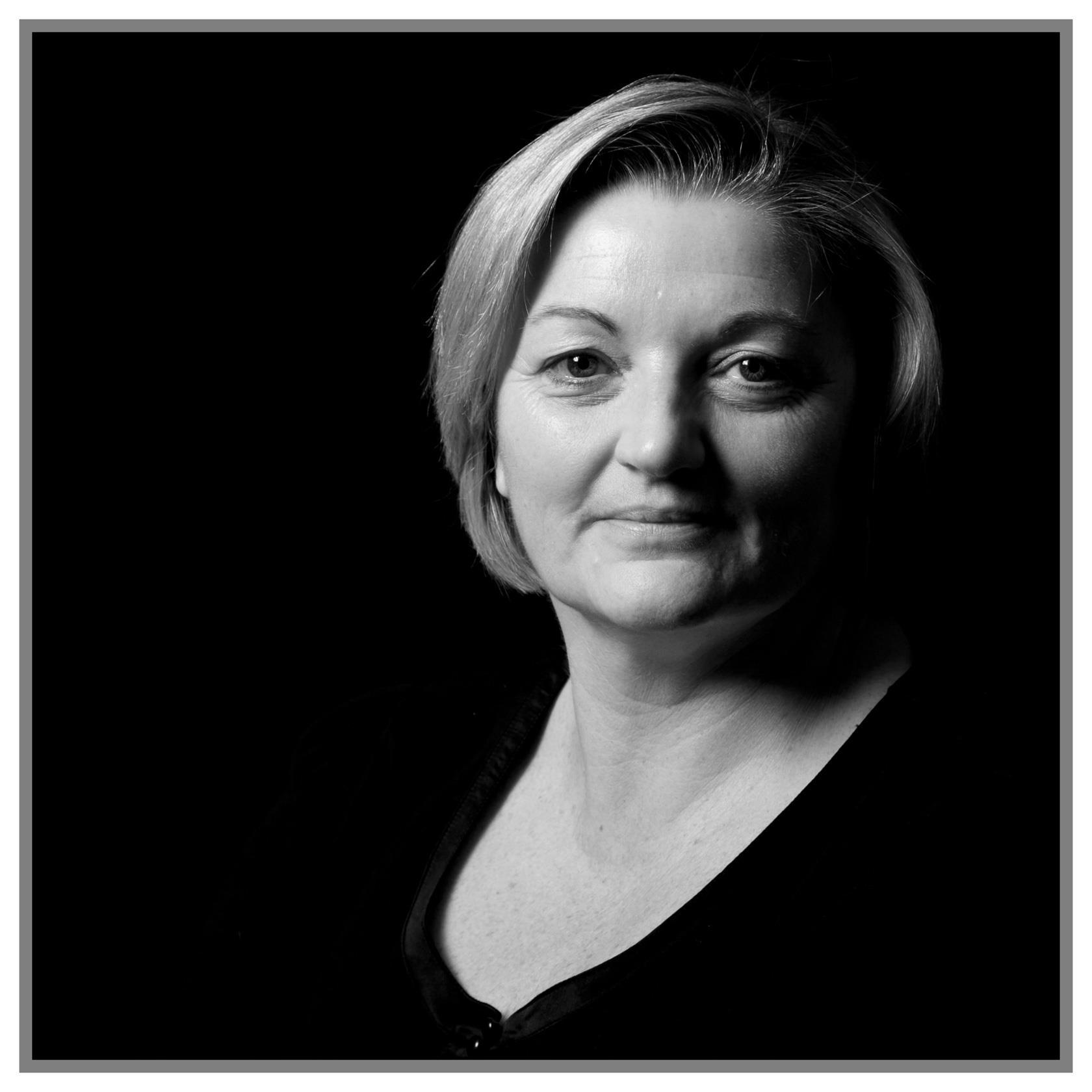 Early retired technology marketer - my home interests include a love of live music, comedy and theatre; keen photographer and traveller