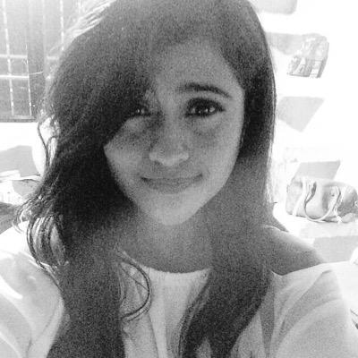 Do not beat yourself up by anyone, Enjoy life♥ [No te mortifiques por nadie, Disfruta la vida♥]