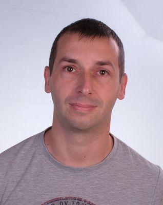 Arnika9's profile picture. 