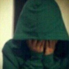 رغمم تلوث هذا الزمن،اؤمن بأن هناكك انفاساً نقيه لكن نادره/ جدا..! - http://t.co/iVp8MPqbA2 - Hail -