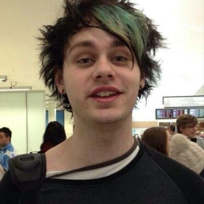 follow @SLEEPYTEENAFl