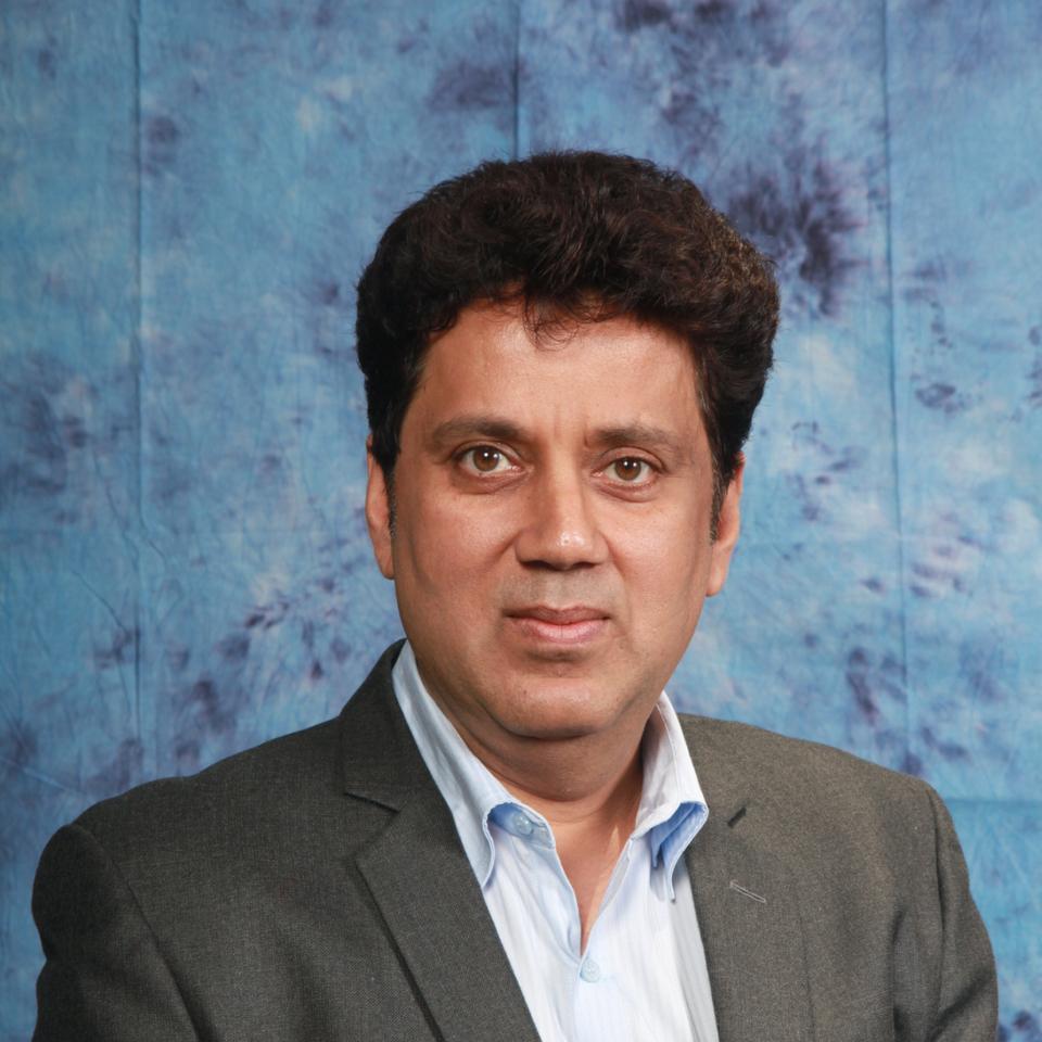 Director Sales ,Redhat India.               Workholic and avid supporter of Enterprise Open Source Technology and love traveling.All views expressed are my own.