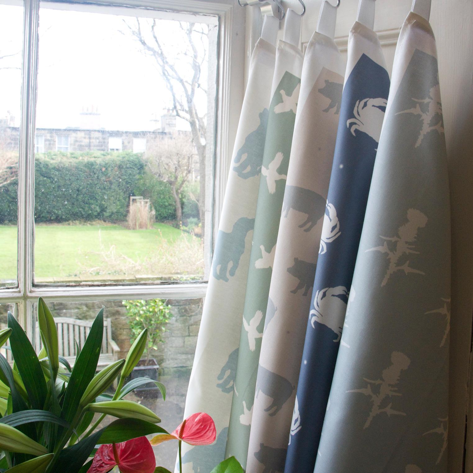 Shore Baily produces high quality homewares and fabrics that bring the outdoors inside, in a practical and fun way.