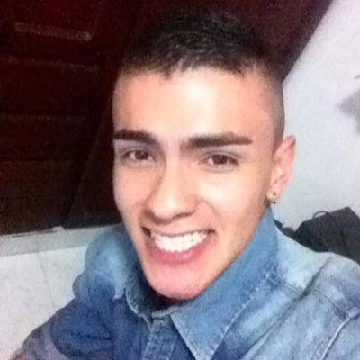 Estudiante de Ingenieria Civil 
Pereira - Colombia 
Yo construyo mi camino