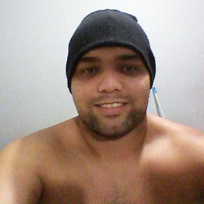 2.4
 Deus no comando
♌ Leonino
✌ nasci pronto .
    força e fé