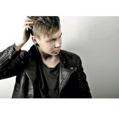 SoftengineWales's profile picture. Alice, 18,Wales ★ @softengineband followed 3/10/14 ★ noticed by 4/4